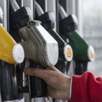 Benzin ve motorine bir zam daha geliyor