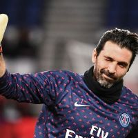 Buffon PSG'den ayrıldı