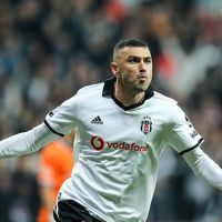 Burak Yılmaz ödüllendirilecek