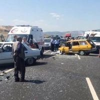 Burdur'da zincirleme kaza: 1 ölü, 9 yaralı