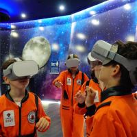 ÇOCUKLAR UZAYIN GİZEMİNİ EL BATTANİ UZAY EVİ'NDE KEŞFEDİYOR