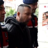 Cezaevinden izinli çıktı! Eşini bıçakladı
