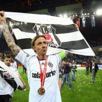 Cola Turka, Beşiktaş'a “Efsane Sponsor” olarak geri dönüyor