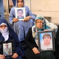Diyarbakır anneleri çocuklarını bekliyor