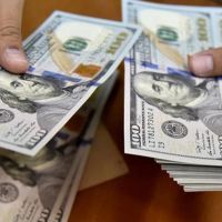 Dolar güne kritik seviyeye yakın başladı