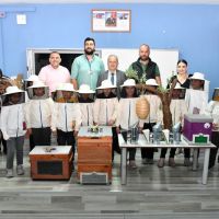 Dünya Arı Günü'nde Minik Öğrenciler Arıcılıkla Tanıştı