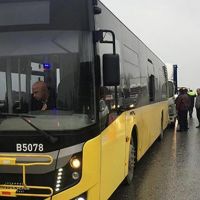 E-5 kara yolundaki kaza trafiği kilitledi