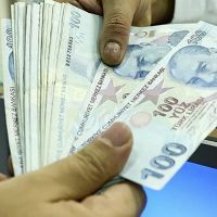 Emeklilerin Ramazan ikramiyesi yatmaya başladı