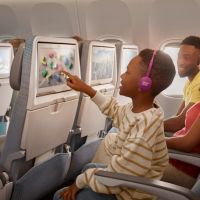 Emirates'ten aile dostu ekonomi sınıfı deneyimi