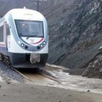 Erzincan-Sivas demiryoluna heyelan engeli!