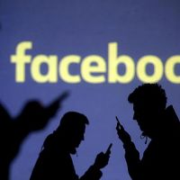 Facebook'tan telefon numaraları sızıyor