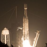 Falcon Heavy roketi üçüncü kez fırlatıldı