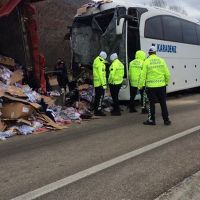 Çankırı'da feci kaza! Yolcu otobüsü TIR'a çarptı: 31 yaralı