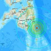 Filipinler'de deprem! Tsunami alarmı verildi