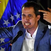 Guaido'dan yeniden sokağa çıkma çağrısı