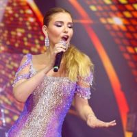 Gülben Ergen, Antalya Kremlin Palace'da sahne aldı