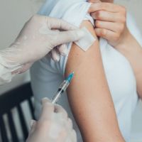 HPV aşısı asgari ücretle yarışıyor