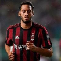 Hakan Çalhanoğlu Milan'dan ayrılıyor