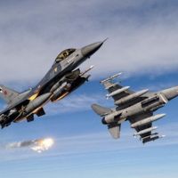 Irak'ın kuzeyindeki iki PKK üssüne hava harekatı