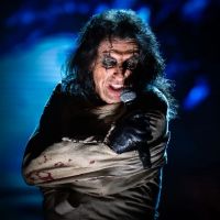 İstanbul, Alice Cooper ile Rock Tarihinin En Büyük Şovlarından Birine Tanıklık Etti
