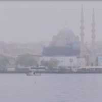 İstanbul güne sisle uyandı