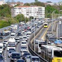 İstanbul trafiğinde yoğunluk oluştu