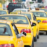 İstanbul'da minibüsçüler taksi plakası istiyor