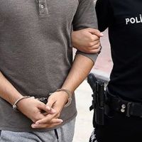 İzmir merkezli FETÖ operasyonu! 51 gözaltı!