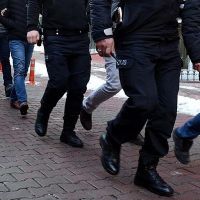 İzmir ve Manisa'da FETÖ operasyonu: 27 gözaltı