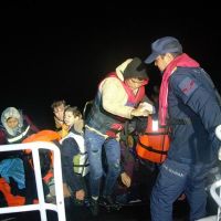 İzmir'de 93 düzensiz göçmen yakalandı