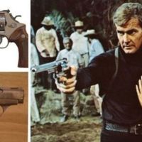 James Bond filmlerindeki tabanca koleksiyonu çalındı