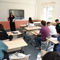 KADIKÖY BELEDİYESİ'NDEN ÜNİVERSİTEYE HAZIRLIK KURSU