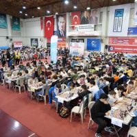 KADIKÖY'DE 23 NİSAN COŞKUSU SATRANÇ TURNUVASIYLA BAŞLADI