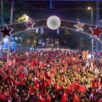 KADIKÖY'DE BÜYÜK CUMHURİYET YÜRÜYÜŞÜ