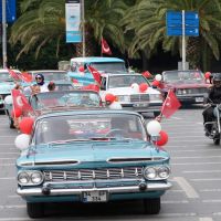 KADIKÖY'DE ZAFER BAYRAMI COŞKUSU