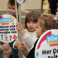 Kadıköylü miniklerden çocuk hakları mesajı