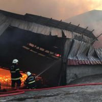 Kahramanmaraş'ta korkutan fabrika yangını