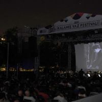 "Kalamış Yaz Festivali Yıldızlar Altında Sinema keyfi" perdesini açtı