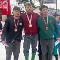 Karakucak Güreşlerinde 2 Şampiyon Birden