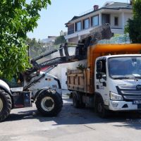 Kartal Belediyesi Hacimli Evsel Atık Toplama Hizmetini Sürdürüyor