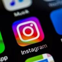 Koronavirüs Facebook ve Instagram'ı da vurdu
