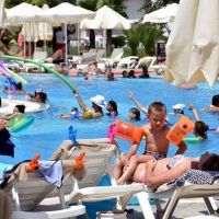 "Koronavirüs denizden bulaşmaz, havuz riskli"