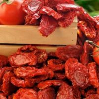 Kuru domates ihracatı 100 milyon dolara koşuyor