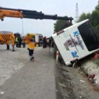 Kütahya'da yolcu otobüsü devrildi: 1 ölü, 16 yaralı