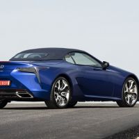 Lexus kusursuz boya İçin teknolojinin sınırlarını zorluyor