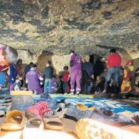 Yaşam alanı daralıyor! Mağaralara sığındılar