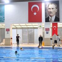 Mamak'ta Engelli Bireylere Yönelik Yüzme Eğitimleri Devam Ediyor
