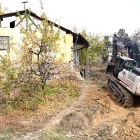 Mamak'ta Tehlike Oluşturan Üç Metruk Yapı Yıkıldı