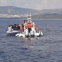 Muğla'da göçmenleri taşıyan bot battı