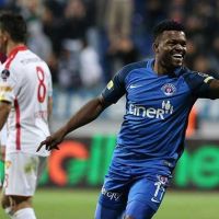 Mustafa Denizli Kasımpaşa'da 3 puanla başladı